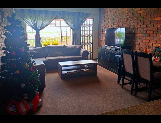 3 BEDROOM SECTIONAL TITLE FOR SALE IN NOORDRAND